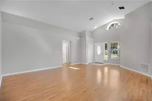 233 S Aberdeen Cir, Sanford, FL 32773 - Photo 5