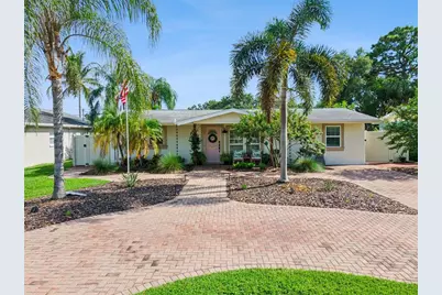 592 43rd Avenue NE, Saint Petersburg, FL 33703 - Photo 1