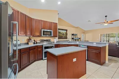113 Blackstone Creek Road, Groveland, FL 34736 - Photo 13