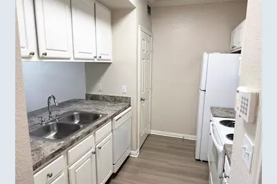 911 N Orange Avenue #445, Orlando, FL 32801 - Photo 5