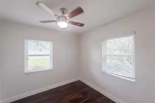 10806 W Elbow Dr, Tampa, FL 33612 - Photo 13