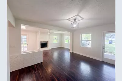 10806 W Elbow Drive, Tampa, FL 33612 - Photo 3