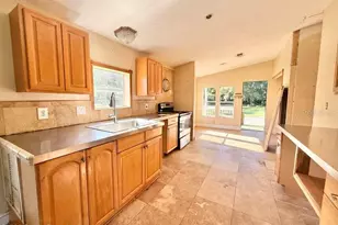 572 N Pine St, Pierson, FL 32180 - Photo 21