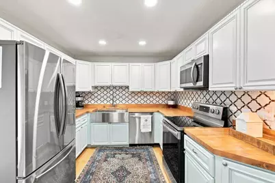 2313 Carroll Place, Tampa, FL 33612 - Photo 9