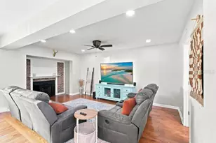 2313 Carroll Pl, Tampa, FL 33612 - Photo 5