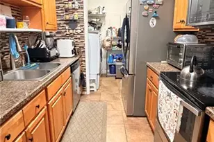 5749 Peregrine Ave, Orlando, FL 32819 - Photo 9