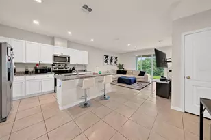962 Lido Dr, Howey in the Hills, FL 34737 - Photo 5