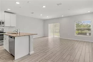 2875 Narcoossee Cmns Wy, Saint Cloud, FL 34771 - Photo 9