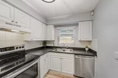 4516 W Paxton Avenue, Tampa, FL 33611 - Photo 15