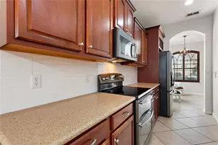 15031 Huntcliff Park Way, Orlando, FL 32824 - Photo 7