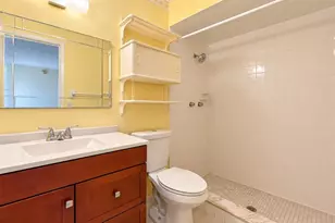 135 Oaxaca Ln, Kissimmee, FL 34743 - Photo 17