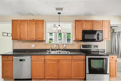 2608 Pepper Ave, Melbourne, FL 32935 - Photo 9