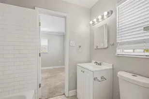 375 64th St S, Saint Petersburg, FL 33707 - Photo 29