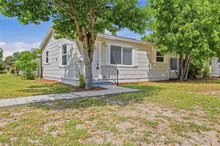 375 64th St S, Saint Petersburg, FL 33707 - Photo 1