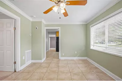 375 64th Street S, Saint Petersburg, FL 33707 - Photo 11