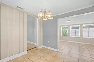 375 64th St S, Saint Petersburg, FL 33707 - Photo 19