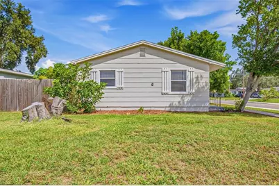 375 64th Street S, Saint Petersburg, FL 33707 - Photo 3