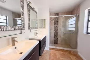 9507 Letterstone Ct, Tampa, FL 33615 - Photo 13