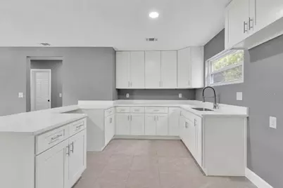 504 S Moore Street, Bunnell, FL 32110 - Photo 9