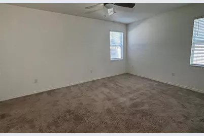 7054 Cruz Court, Lakeland, FL 33813 - Photo 11