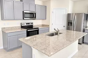 1011 Bear Hammock Dr, Umatilla, FL 32784 - Photo 3