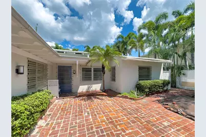 16107 Gulf Boulevard, Redington Beach, FL 33708 - Photo 1