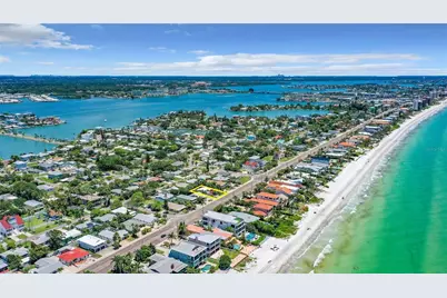 16107 Gulf Boulevard, Redington Beach, FL 33708 - Photo 25