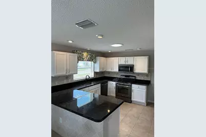 8053 SE 171st McAlpin St, The Villages, FL 32162 - Photo 5