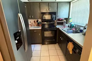 9085 Arndale Cir, Tampa, FL 33615 - Photo 5