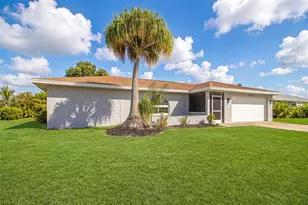 1306 SE 21st Ln, Cape Coral, FL 33990 - Photo 5