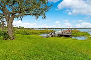 1821 Lake Villa Dr, Tavares, FL 32778 - Photo 23