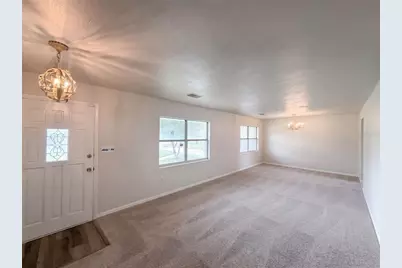4427 Pinebrooke Place, Dover, FL 33527 - Photo 3