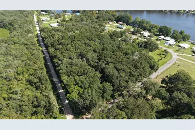 104 Twin Lake Grove Drive, Interlachen, FL 32148 - Photo 11