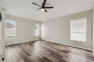 4204 Morning Breeze Ct, Tampa, FL 33619 - Photo 9