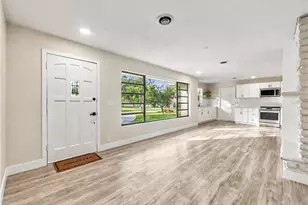 201 Granada St, Holly Hill, FL 32117 - Photo 3