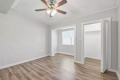 2141 Mango Avenue, Sarasota, FL 34234 - Photo 17