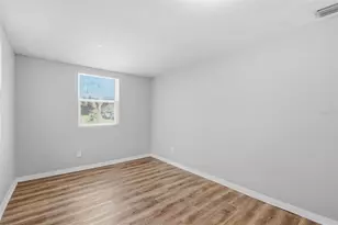 2141 Mango Ave, Sarasota, FL 34234 - Photo 19