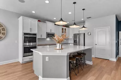 15199 Lake Claire Overlook Drive, Winter Garden, FL 34787 - Photo 9
