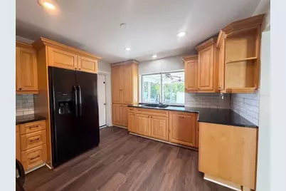 601 Myrtle Way S, Saint Petersburg, FL 33705 - Photo 27