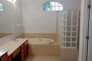 18309 Eastwyck Dr, Tampa, FL 33647 - Photo 9