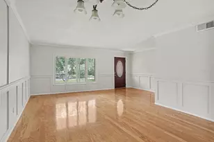 520 Laurel Ln, Lakeland, FL 33813 - Photo 3