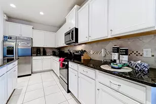 8879 Qin Loop, Kissimmee, FL 34747 - Photo 11