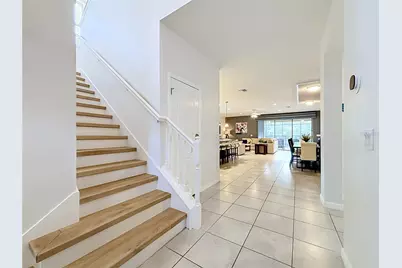 8879 Qin Loop, Kissimmee, FL 34747 - Photo 5