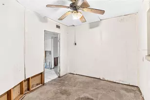 8545 Gold Ridge Cir, Tampa, FL 33619 - Photo 37