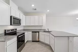 683 Meadows Edge Pl, Lake Wales, FL 33859 - Photo 3