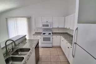 2835 Palm Isle Wy, Orlando, FL 32829 - Photo 7
