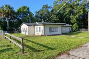 1001 Santa Barbara Dr, Sanford, FL 32773 - Photo 1