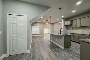 802 Marvin C. Zanders Ave, Apopka, FL 32703 - Photo 11