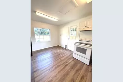 2215 Vine Street, Orlando, FL 32806 - Photo 9