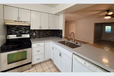 10023 Brightfield Court, Orlando, FL 32821 - Photo 9